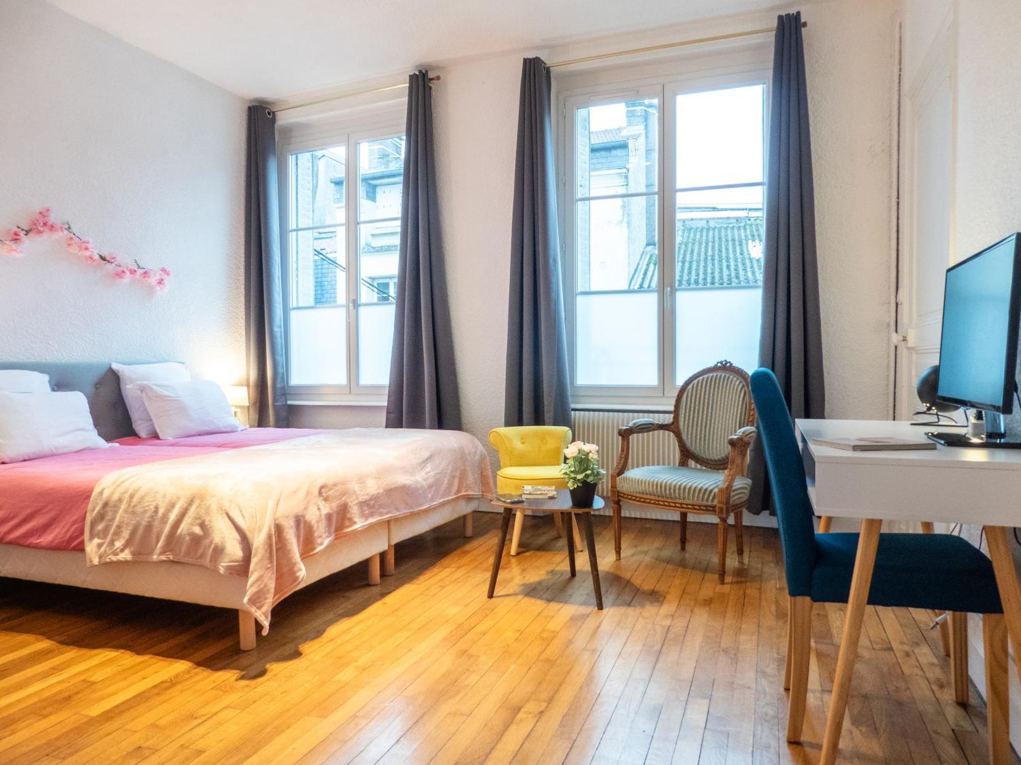 L'Amour De La Paix - Centre-Ville - Jardin - Proche Gare - Tv65"Primevideo - Ambiance Tres Chaleureuse - Parking Gratuit Sous-Video Surveillance Proche - Gere Par Presta-Zen'Services Verdun-sur-Meuse Exterior foto