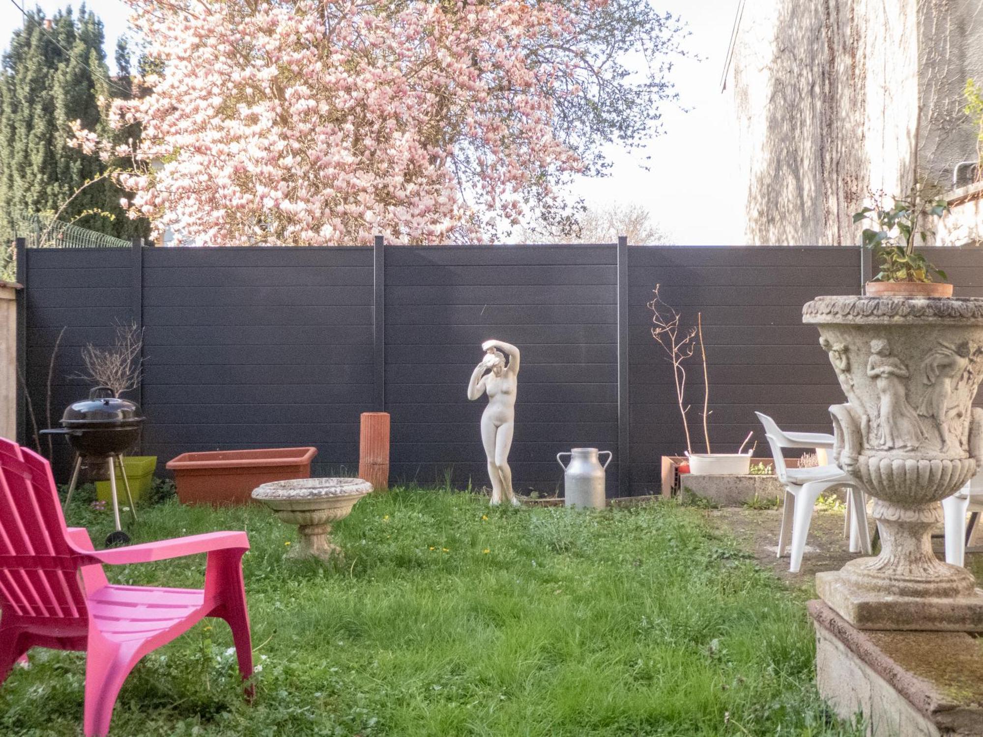 L'Amour De La Paix - Centre-Ville - Jardin - Proche Gare - Tv65"Primevideo - Ambiance Tres Chaleureuse - Parking Gratuit Sous-Video Surveillance Proche - Gere Par Presta-Zen'Services Verdun-sur-Meuse Exterior foto